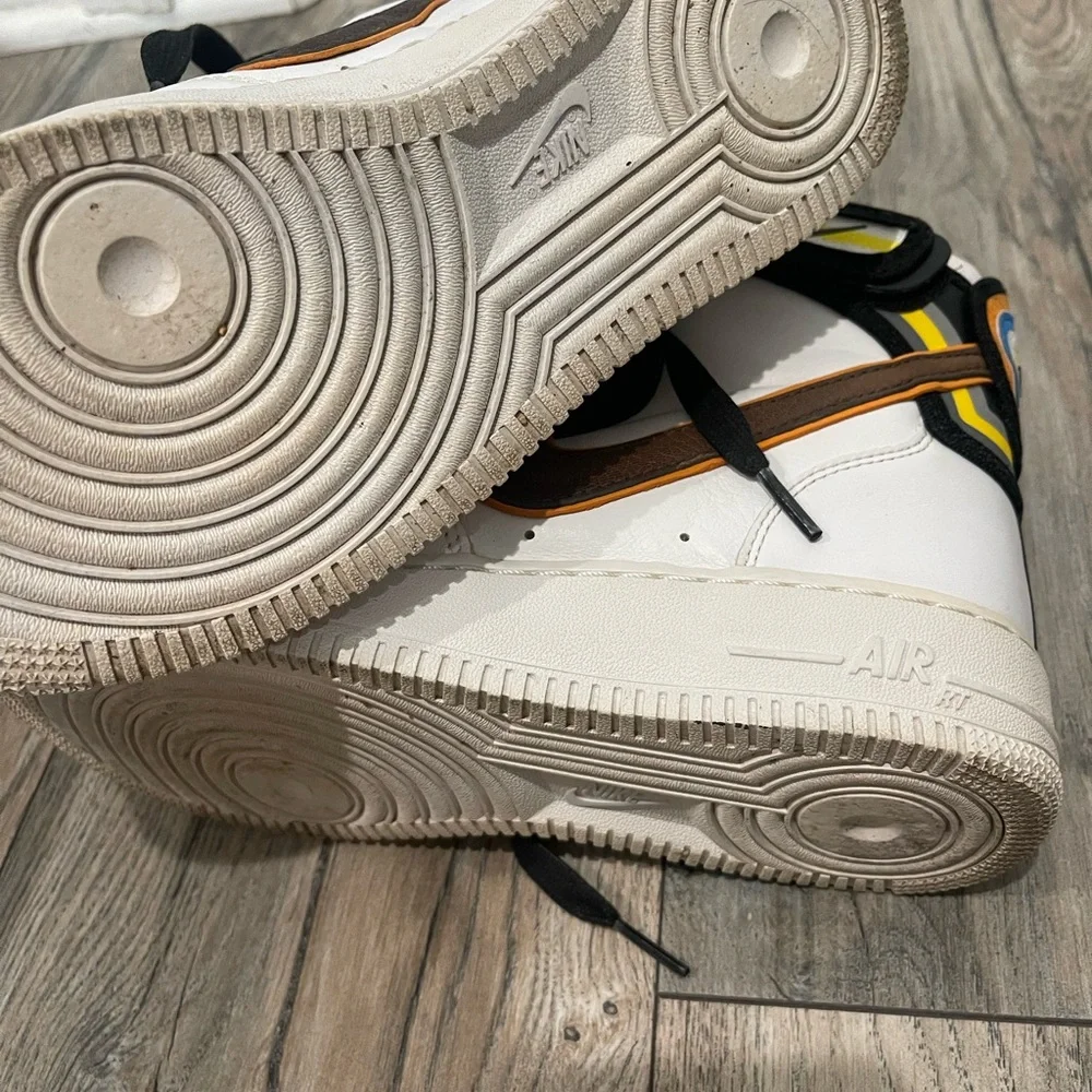 Nike x Riccardo Tisci Givenchy Air Force 1 Hi Sp 'White Baroque Brown' - Picture 5 of 7